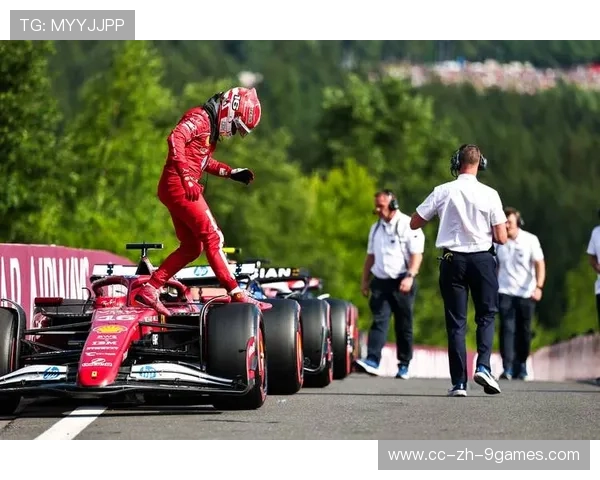 F1车手排位赛全力冲刺：极致速度背后的策略与激情