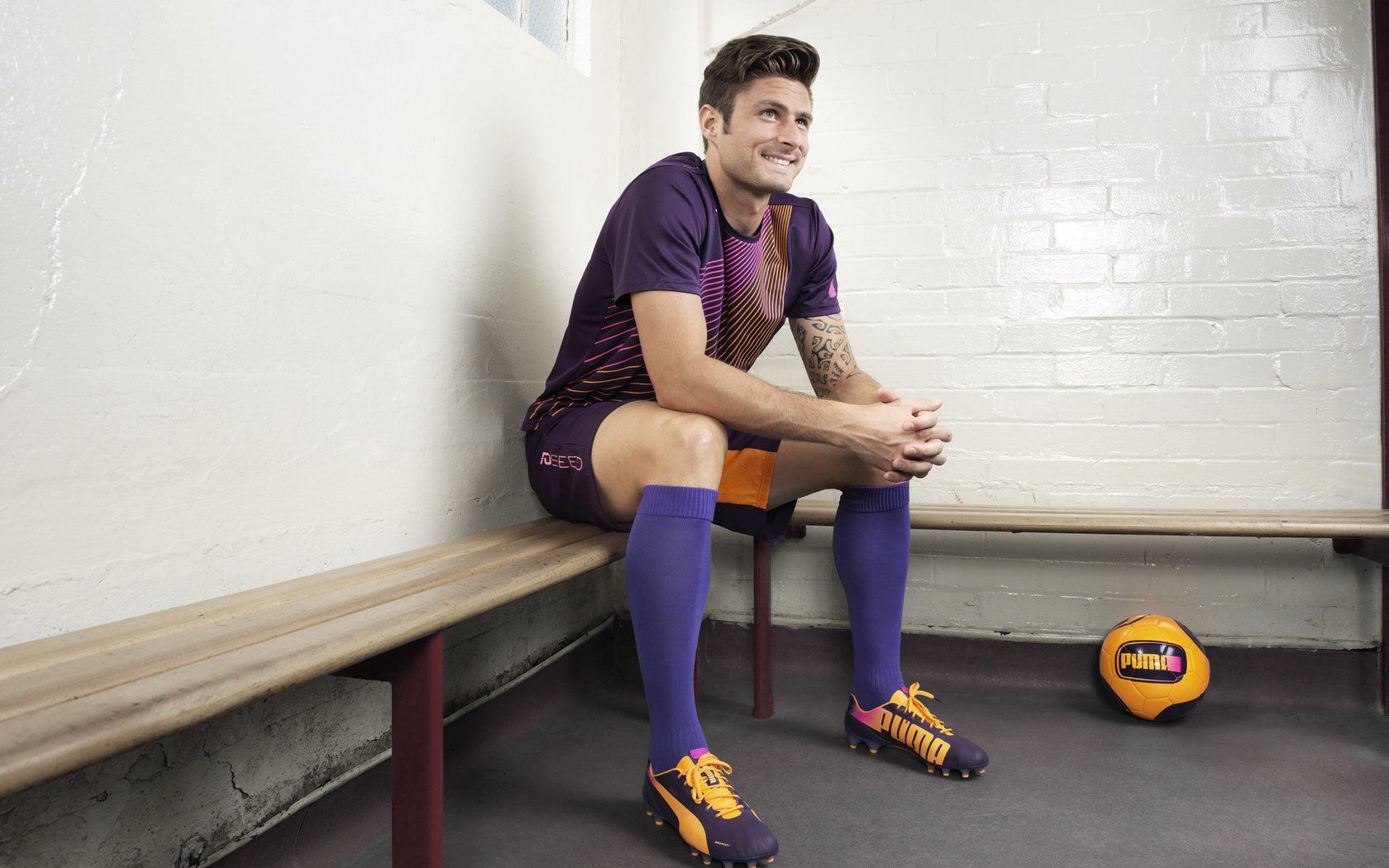 勇士全队分享球展现更成熟团队配合，勇士队内训练视频